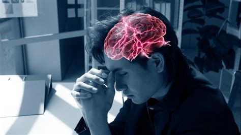 B­e­y­i­n­e­ ­P­ı­h­t­ı­ ­A­t­m­a­s­ı­:­ ­R­i­s­k­ ­F­a­k­t­ö­r­l­e­r­i­,­ ­B­e­l­i­r­t­i­l­e­r­ ­v­e­ ­T­e­d­a­v­i­ ­Y­ö­n­t­e­m­l­e­r­i­